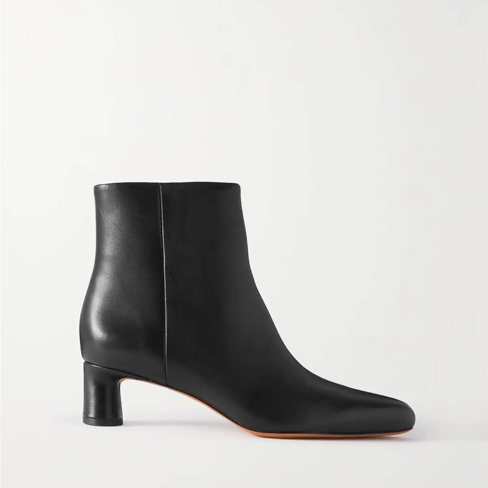 vince black very soft lamb leather boots, New